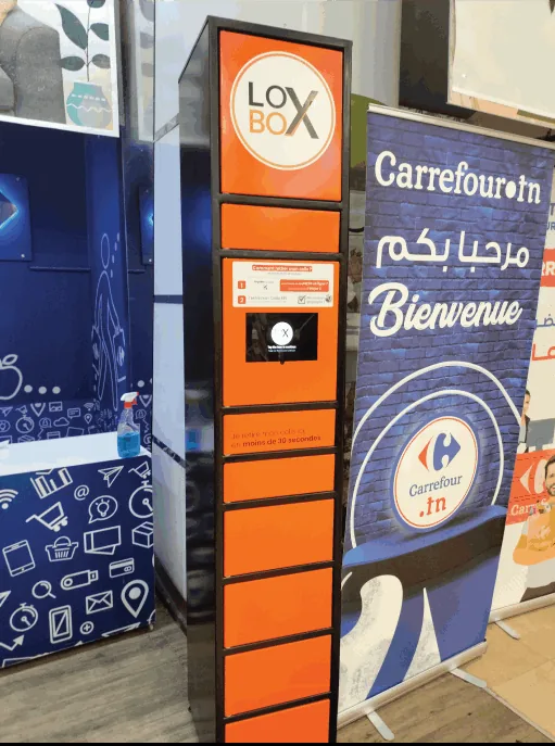 The LOXBOX locker next to the Carrefour.tn welcome desk